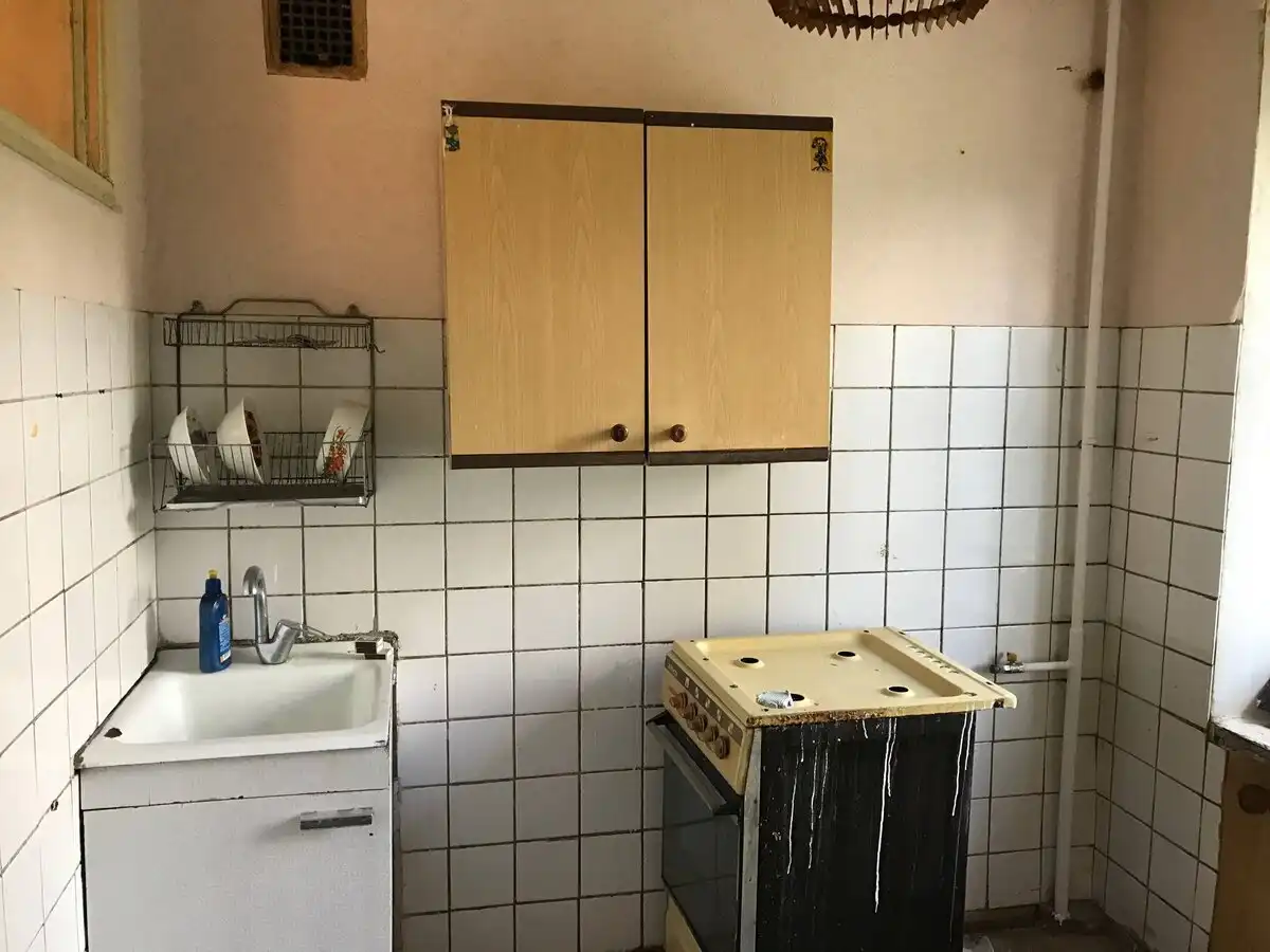 átalakítás, belsőépítészet, előtte-utána, fürdőszoba felújítás, helytakarékos megoldások, inspiráció, kis alapterület, kis lakás, konyhafelújítás, lakásfelújítás, lakberendezés, modern design, olcsó lakás, otthon, panel