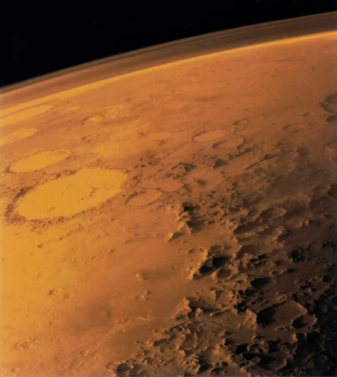 bolygókutatás, HiRISE, Kieffer modell, Mars, marsi gejzírek, marsi pólusok, NASA, pókszerű képződmények, szén-dioxid jég, szublimáció