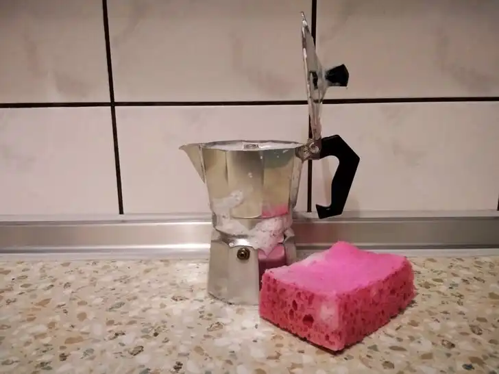 életmód, fürdőszoba, hatékonyság, házimunka, időgazdálkodás, konyha, lakás, otthon, rend, szokások, takarítás, takarítási tippek, tippek, tisztaság, trükkök