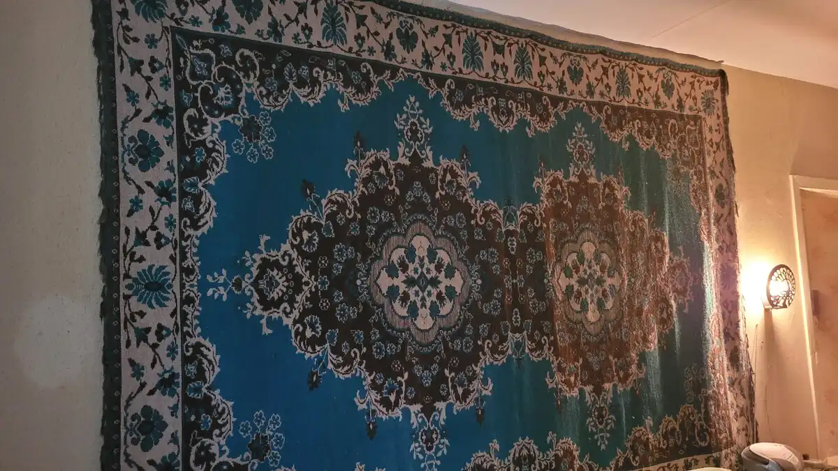 80-as évek, elhagyatott lakás, időutazás, lakásbelső, nosztalgia, régi bútorok, retró lakás, szovjetunió