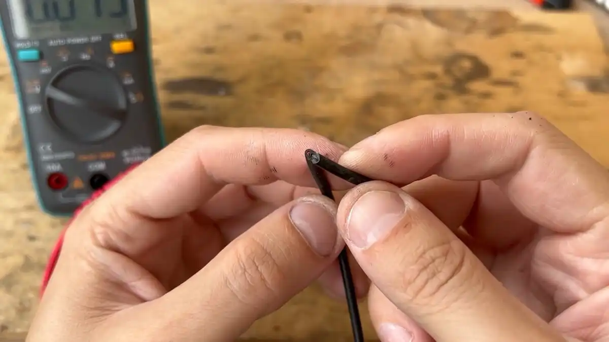 Diagnosztika, DIY, elektromosság, elektronika, galéria, Hibakeresés, javítás, Kábel, Multiméter, tippek, Vezetékszakadás