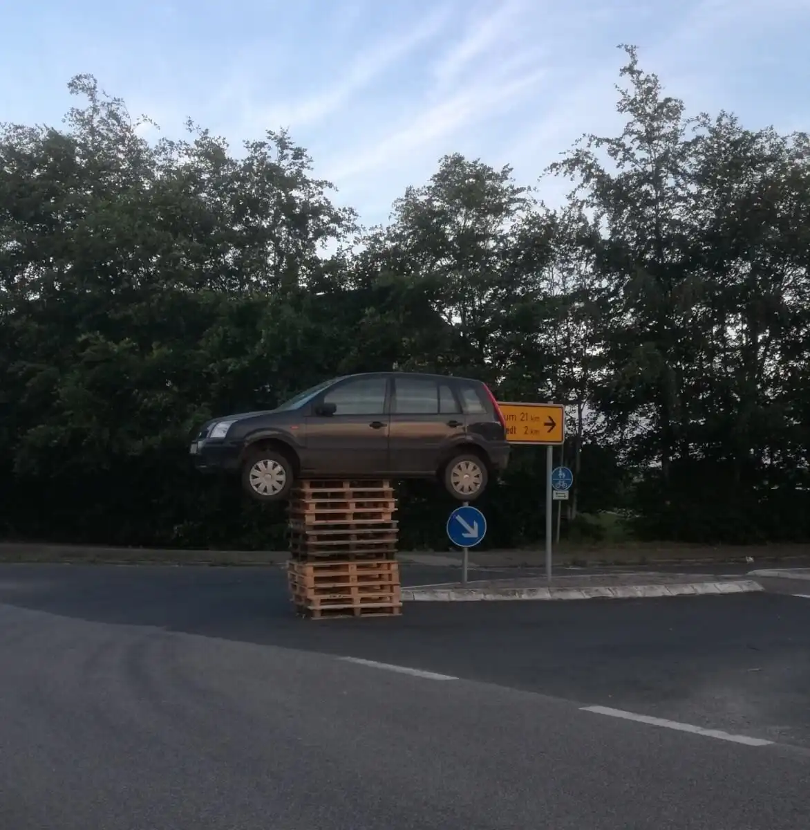 árvíz, autós baleset, baklövés, baleset, építkezés, fail, földrengés, hihetetlen, humor, kínos, otthoni baleset, pech, szerencsétlenség, utazás, vicces, WTF