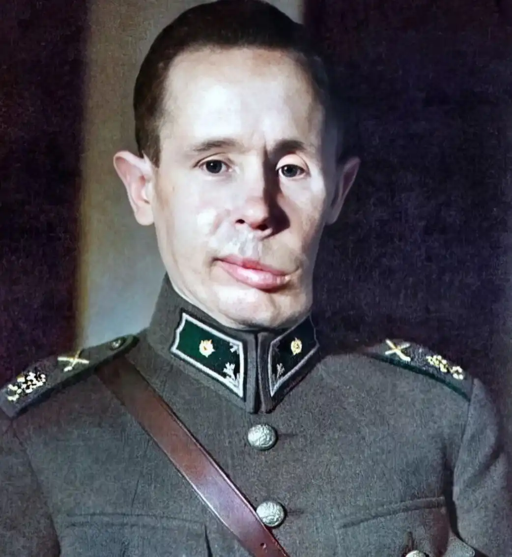 Anneliese Michel, elég érdekes, érdekességek, fotók, furcsaságok, különlegességek, madarak, második világháború, Simo Häyhä, szülés, történelem