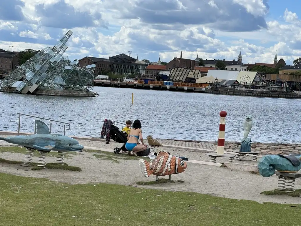 20+ fotó Norvégiából, ami megmutatja, hogy a legtöbb európai ország miért nem fogja soha utolérni ezt az országot beszámoló, életmód, építészet, érdekességek, európa, fotók, infrastruktúra, környezettudatosság, közlekedés, különbségek, Kultúra, mentalitás, Norvégia, Oroszország, Osló, összehasonlítás, Skandinávia, tapasztalatok, társadalom, utazás