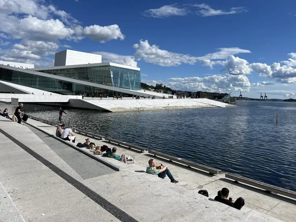 20+ fotó Norvégiából, ami megmutatja, hogy a legtöbb európai ország miért nem fogja soha utolérni ezt az országot beszámoló, életmód, építészet, érdekességek, európa, fotók, infrastruktúra, környezettudatosság, közlekedés, különbségek, Kultúra, mentalitás, Norvégia, Oroszország, Osló, összehasonlítás, Skandinávia, tapasztalatok, társadalom, utazás