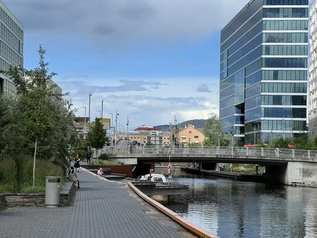 20+ fotó Norvégiából, ami megmutatja, hogy a legtöbb európai ország miért nem fogja soha utolérni ezt az országot beszámoló, életmód, építészet, érdekességek, európa, fotók, infrastruktúra, környezettudatosság, közlekedés, különbségek, Kultúra, mentalitás, Norvégia, Oroszország, Osló, összehasonlítás, Skandinávia, tapasztalatok, társadalom, utazás