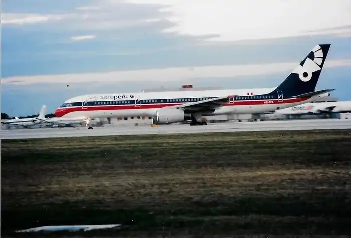 Aeroperú, baleset, Boeing 757, Chile, emberi hiba, földközelség figyelmeztető rendszer, GPWS, irányítótorony, karbantartás, kártérítés, katasztrófa, kommunikációs hiba, légi közlekedés, légikatasztrófa, Lima, műszerhiba, Peru, pilótahiba, repülésbiztonság, repülőgép, Santiago, szigetelőszalag, vizsgálat