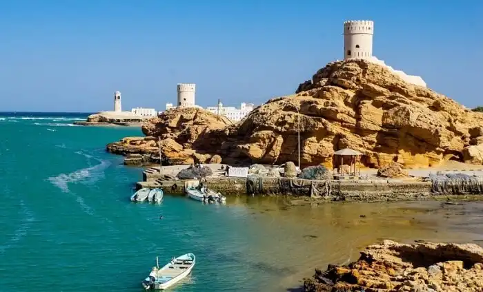 arab országok, biztonságos ország, gazdasági fejlődés, ingyenes egészségügy, ingyenes oktatás, közel-kelet, luxus utazás, Omán, Ománi Szultanátus, Szultán Kábúsz