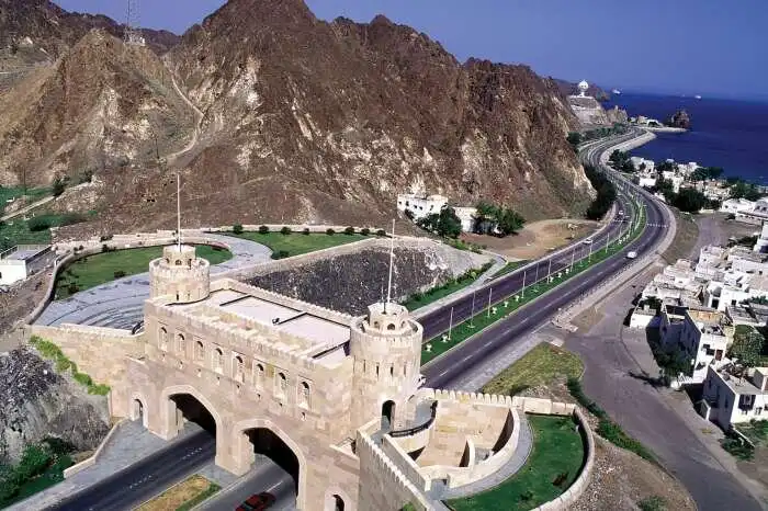 arab országok, biztonságos ország, gazdasági fejlődés, ingyenes egészségügy, ingyenes oktatás, közel-kelet, luxus utazás, Omán, Ománi Szultanátus, Szultán Kábúsz
