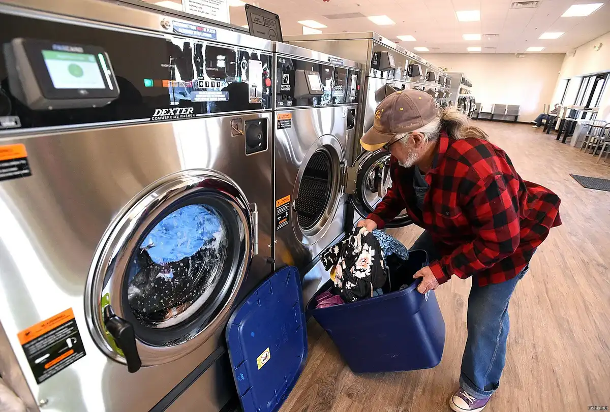 amerika, amerikai kultúra, amerikai mosodák, élet Amerikában, érdekességek, érmemosoda, Gazdaság, Külföld, kultúrális különbségek, laundromat, mindennapi élet, mosási szokások, mosoda, mosógép, önkiszolgáló mosoda, szárítógép, tapasztalatok, társadalmi szokások, társasági élet, usa, utazás, vízfogyasztás, washateria