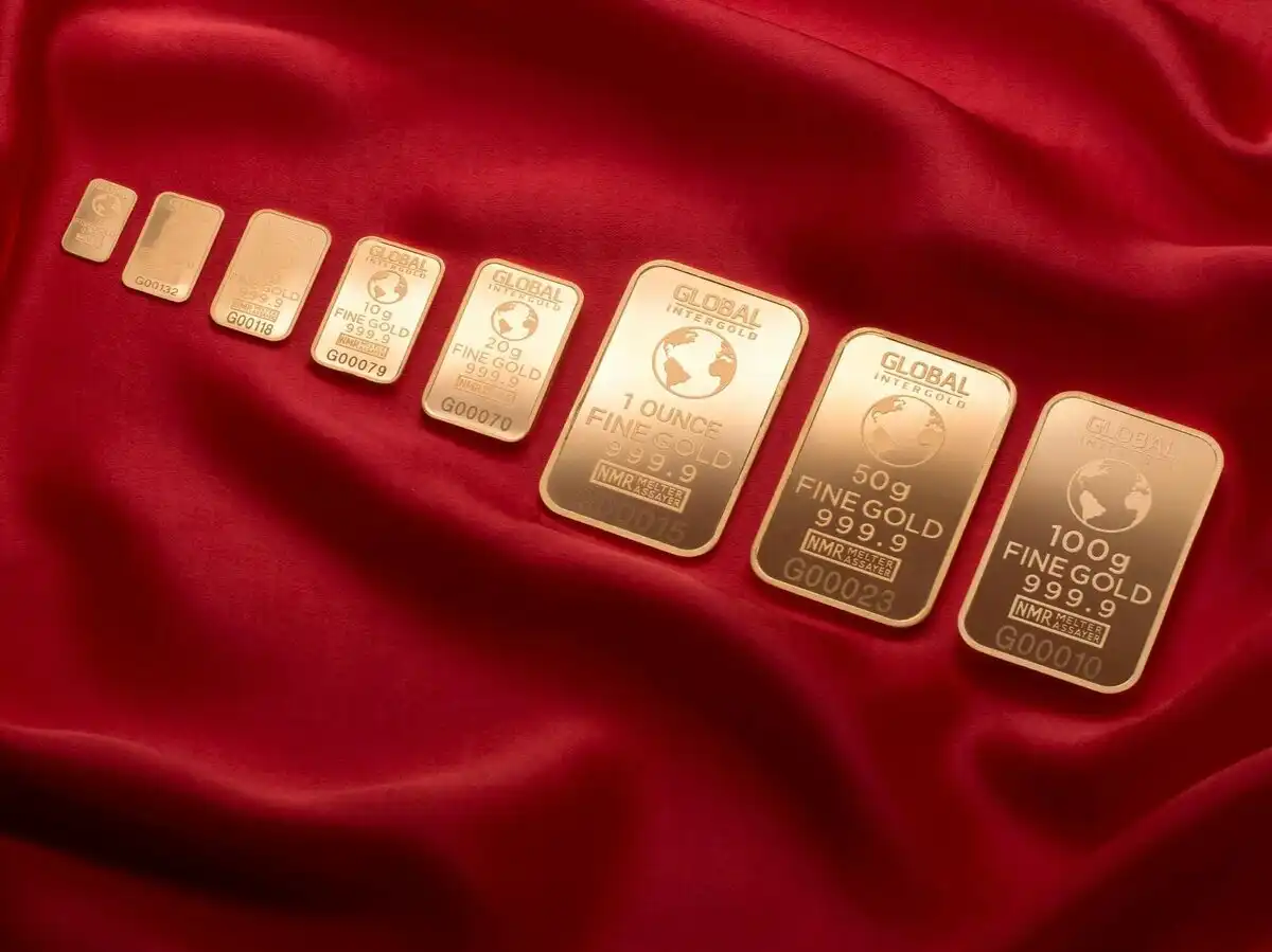 arany, aranyérme, aranyötvözet, aranyrúd, aranytömb, bank, ékszer, érdekesség, japán, kopás, múzeum, nemesfém, pénztáros, súly, Tajvan, történet