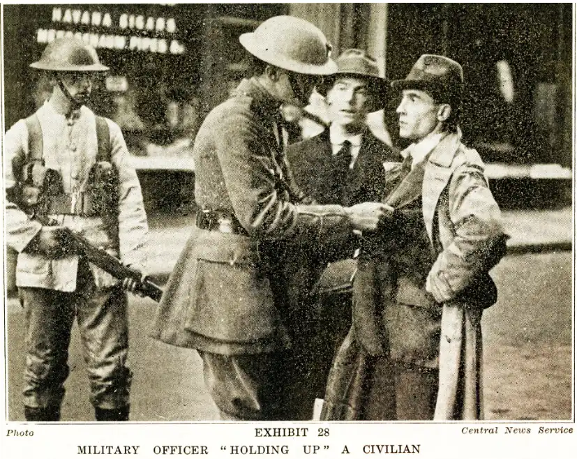 Cillian Murphy, függetlenség, gesztusok, gyarmati múlt, Harry herceg, II. Erzsébet királynő, Ír Köztársasági Hadsereg, IRA, Írország, királyi család, Kultúra, Macroom kastély, monarchia, Nagy-Britannia, nemzeti büszkeség, Ronan O'Gara, szimbolikus tiltakozás, testbeszéd, történelem