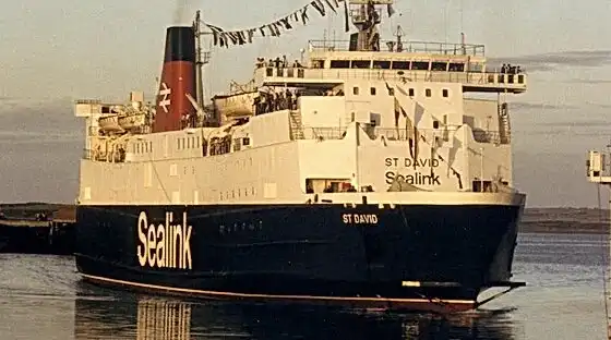 hajó, hajótest, hajózás, kikötő, komp, kormánylapát, kormányzás, manőverezés, navigáció, propeller, Saint David, sebesség, Stena Caledonia, tengerészet, víz alatti