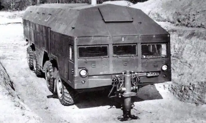 galéria, Grecsko marsall, hadtörténet, hidegháború, katonai járművek, katonai technológia, MAZ 543v, mobil parancsnoki pont, Redut bunker, szovjetunió, Sztrela projekt, titkos projektek