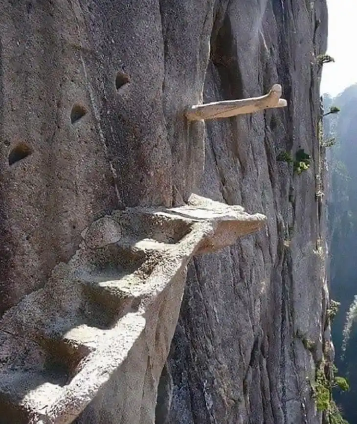 extrém lépcsők, félelmetes lépcsők, Kaland, látnivalók, lépcsők, turizmus, utazási tippek, veszélyes lépcsők