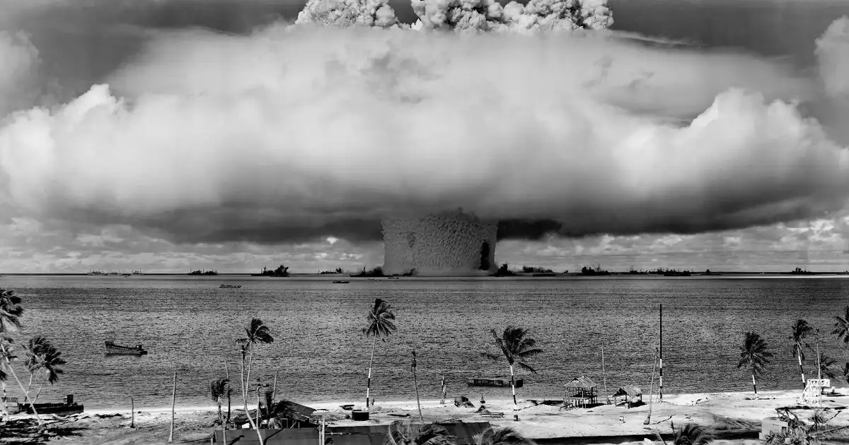 atomrobbanás, Cár-bomba, érdekesség, hatás, Hirosima, hősugárzás, katasztrófa, kilotonna, következmény, lökéshullám, megatonna, nukleáris fegyver, robbanás, sugárzás, tudomány, túlélés, védekezés, veszély