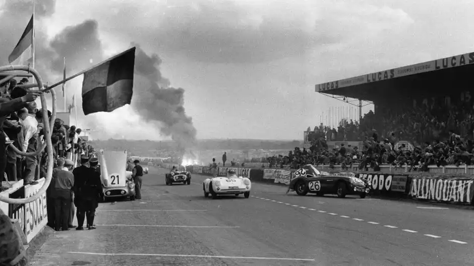 autóversenyzés, baleset, biztonság, Jaguar, katasztrófa, Le Mans, Mercedes, történelem, tragédia, versenyautó