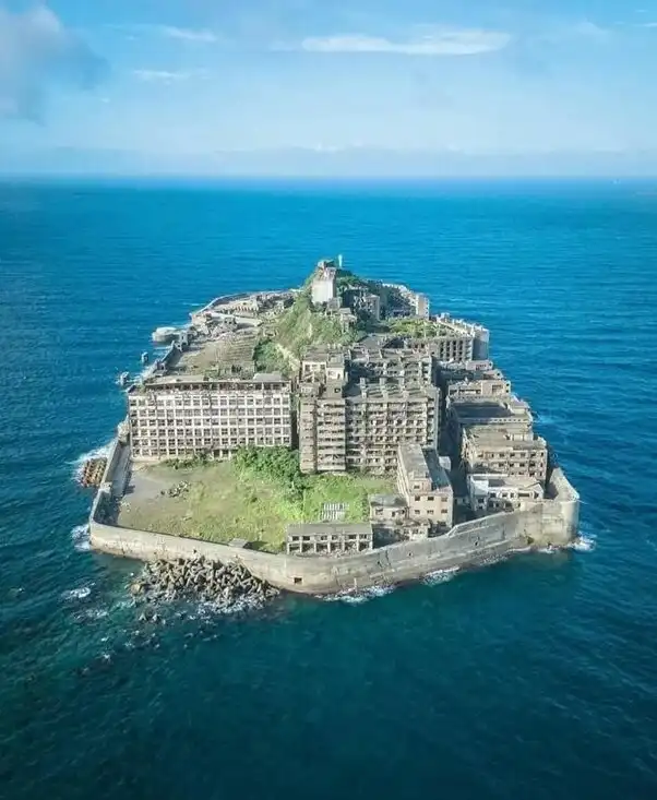 bányászat, elhagyatott helyek, Hashima sziget, ipari történelem, japán, szellemváros, sziget, történelem, turizmus, városi felfedezés