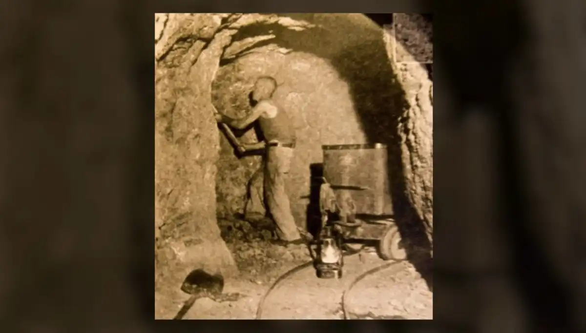 alagút, amerika, aranyláz, bányászat, emlékhely, Kitartás, megszállottság, Remete, sivatag, történelem