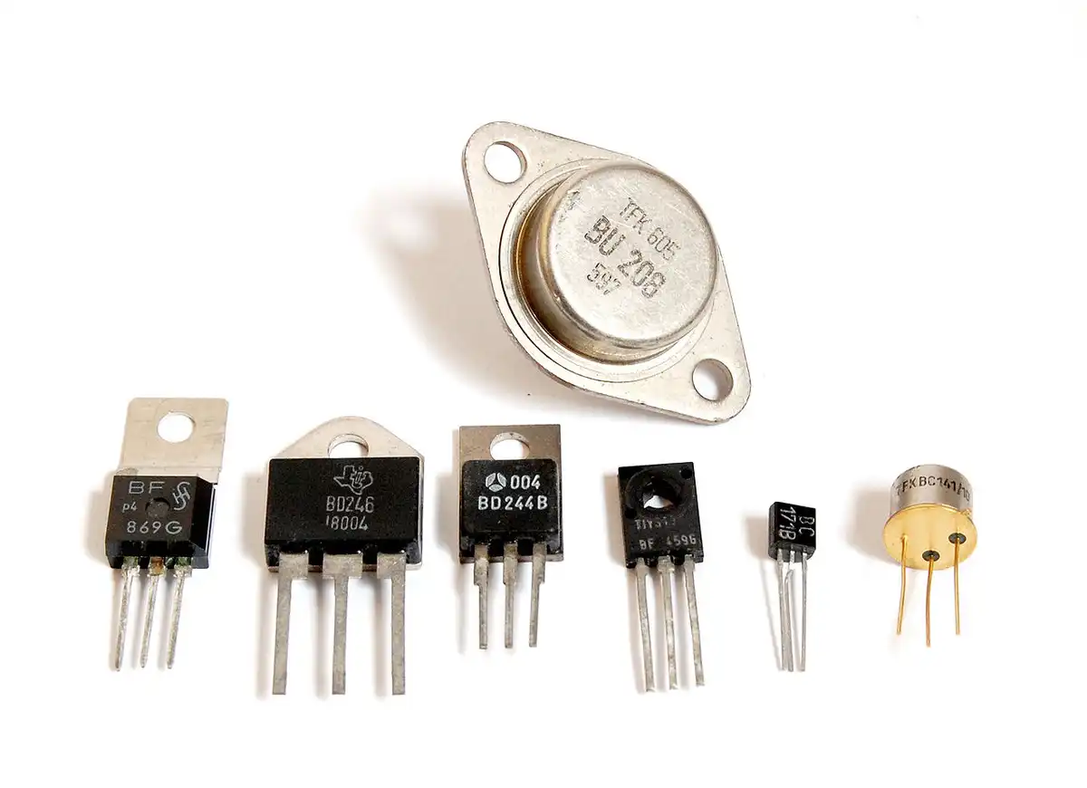 alkatrészek, Áramkörök, barkácsolás, Digitális, elektronika, Félvezetők, fizika, hardver, technológia, Tranzisztor