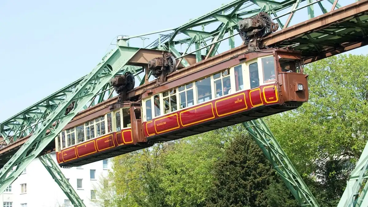 infrastruktúra, innováció, járművek, közlekedés, monorail, technológia, tömegközlekedés, történelem, városfejlesztés, vasút