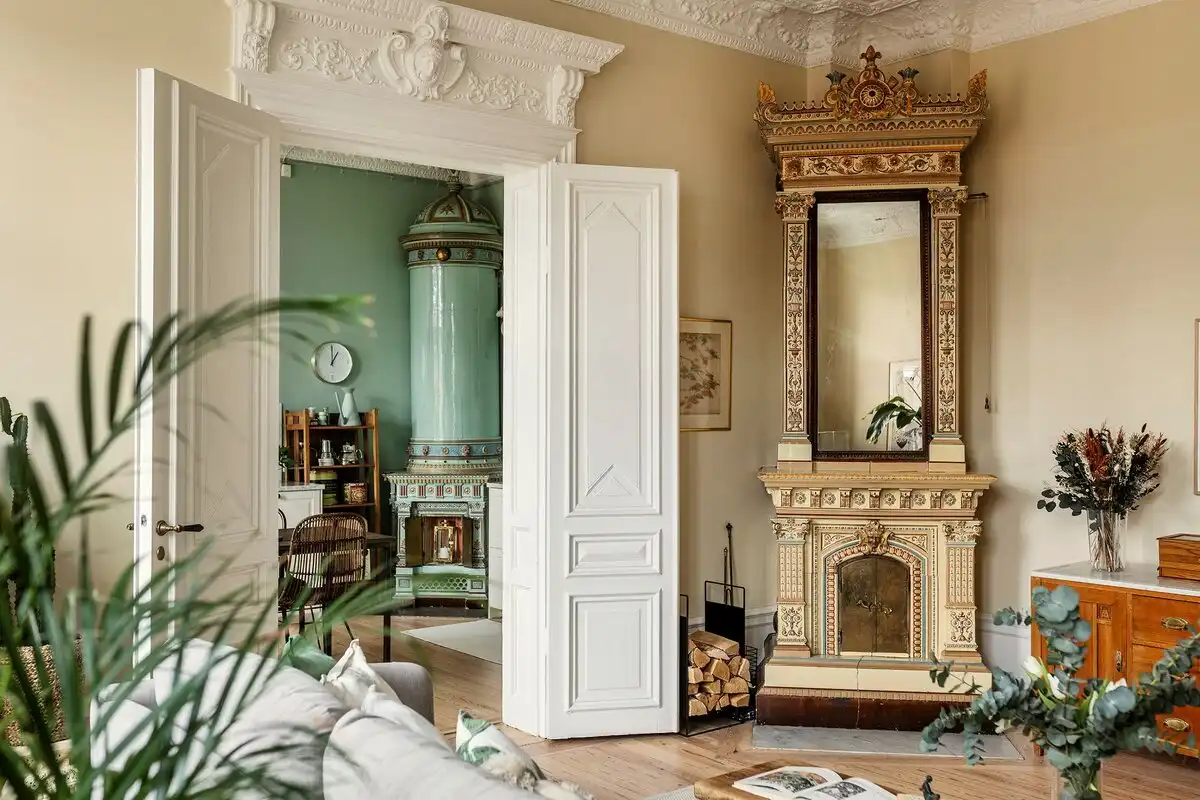 belsőépítészet, csempekályha, lakásbemutató, lakberendezés, retró, skandináv design, Stockholm, Svédország, történelmi lakás, vintage