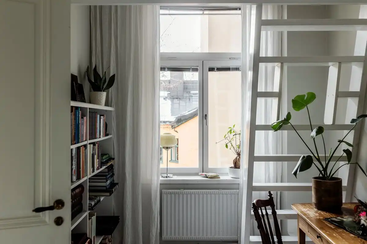 belsőépítészet, csempekályha, lakásbemutató, lakberendezés, retró, skandináv design, Stockholm, Svédország, történelmi lakás, vintage
