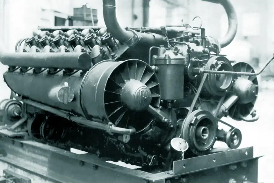 benzinmotor, dízelmotor, második világháború, Maybach, Német tankok, Panther, Panzerwaffe, T-34, üzemanyag-ellátás, Wehrmacht