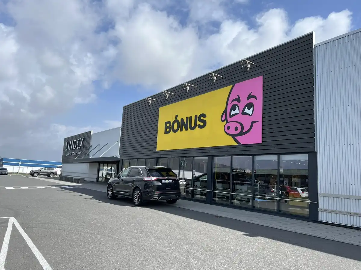 autóbérlés, európai utazás, galéria, geotermikus energia, Izland, külföldi életmód, nyaralási tippek, olcsó repülőjegy, Reykjavík, szállásfoglalás
