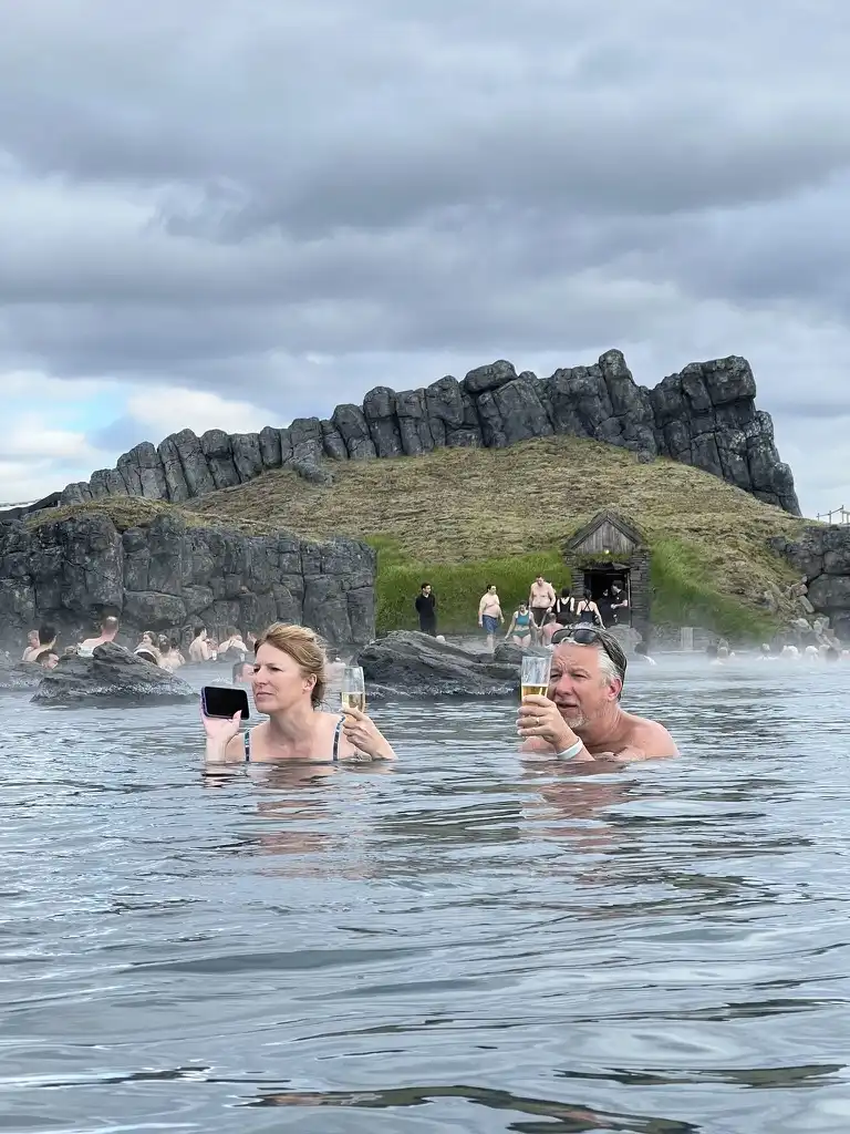 autóbérlés, európai utazás, galéria, geotermikus energia, Izland, külföldi életmód, nyaralási tippek, olcsó repülőjegy, Reykjavík, szállásfoglalás
