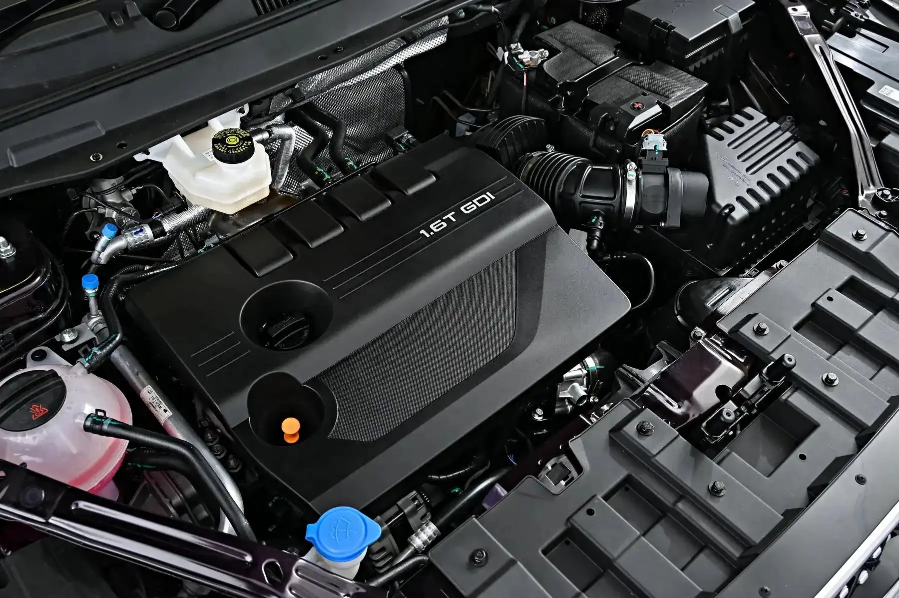 5W-30 motorolaj, 5W-40 motorolaj, autókarbantartás, autós tanácsok, autószerviz, Honda, kenőanyag, kopott motor, motorolaj csere
