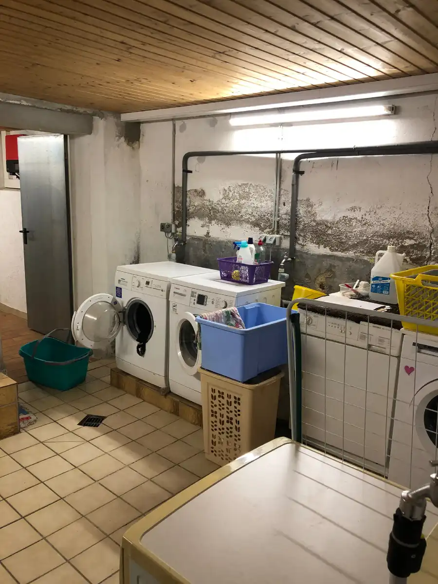 életszínvonal, függöny hiánya, galéria, IKEA, közös mosókonyha, lakberendezés, minimalizmus, svéd lakások, Svédország, zuhanyzó