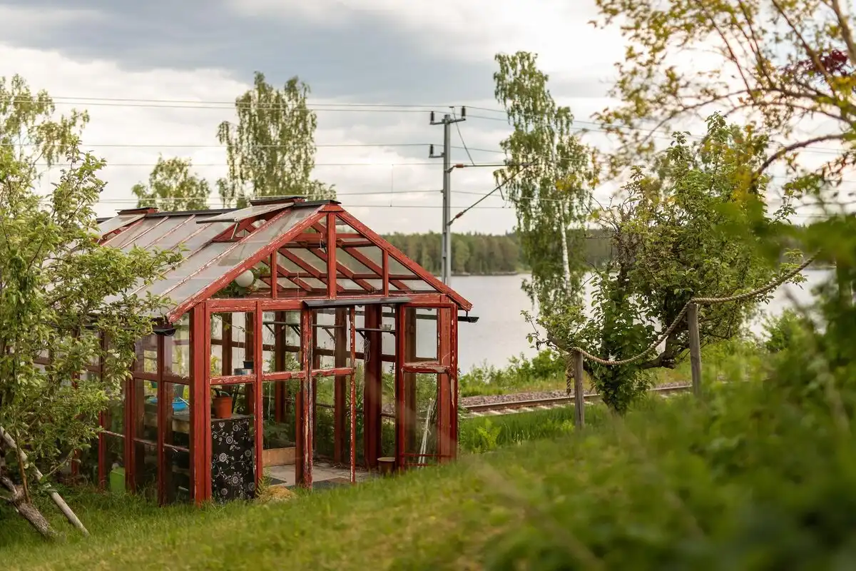 Faház építés, Kerti üvegház, lakásfelújítás, lakberendezés, Otthoni életmód, Sjötorp, skandináv stílus, Svédország, Szauna építés